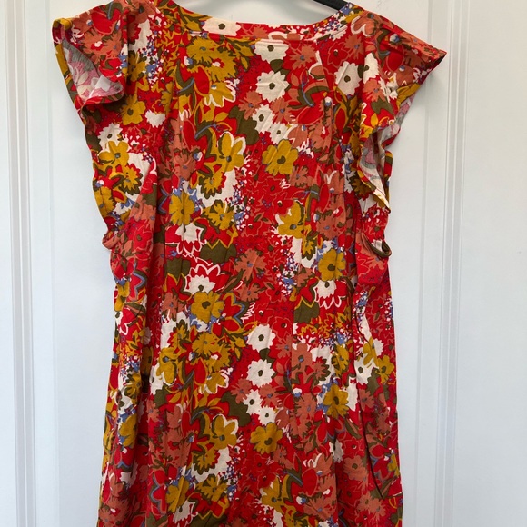 NWT top with beautiful fall colors - Picture 3 of 3